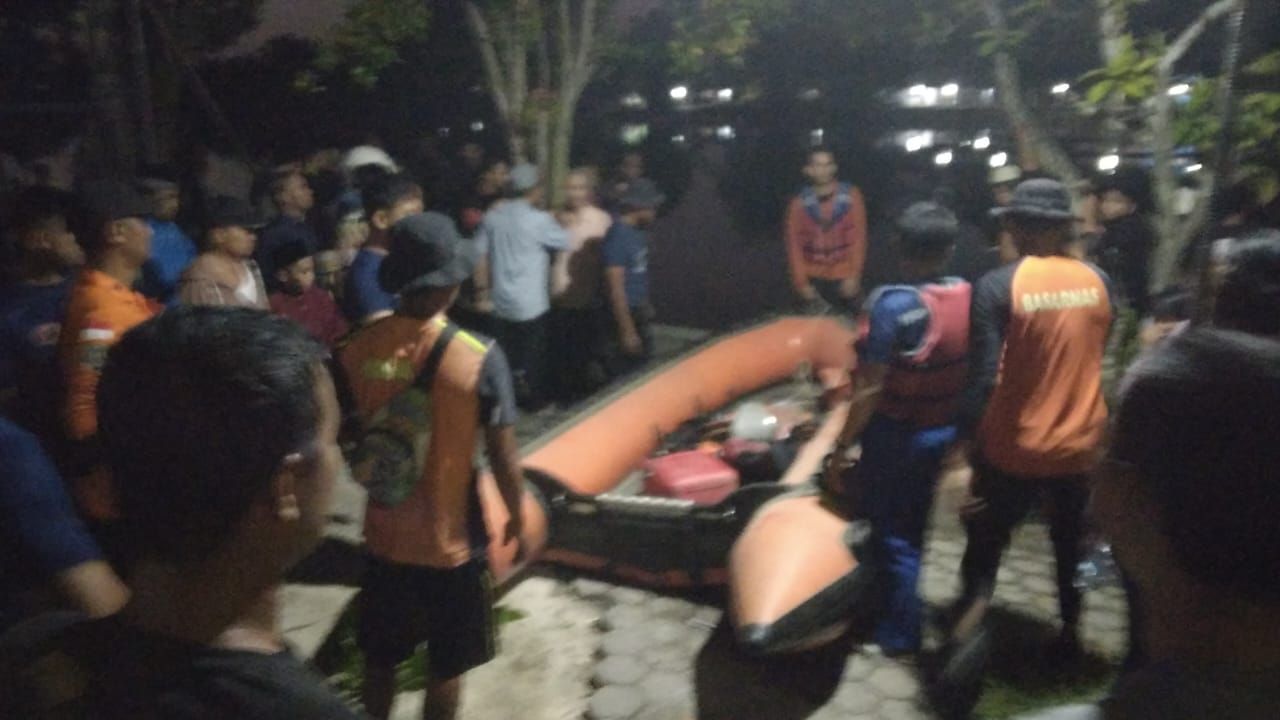 Remaja Hanyut di Sungai Siak, Tim SAR Lakukan Pencarian
