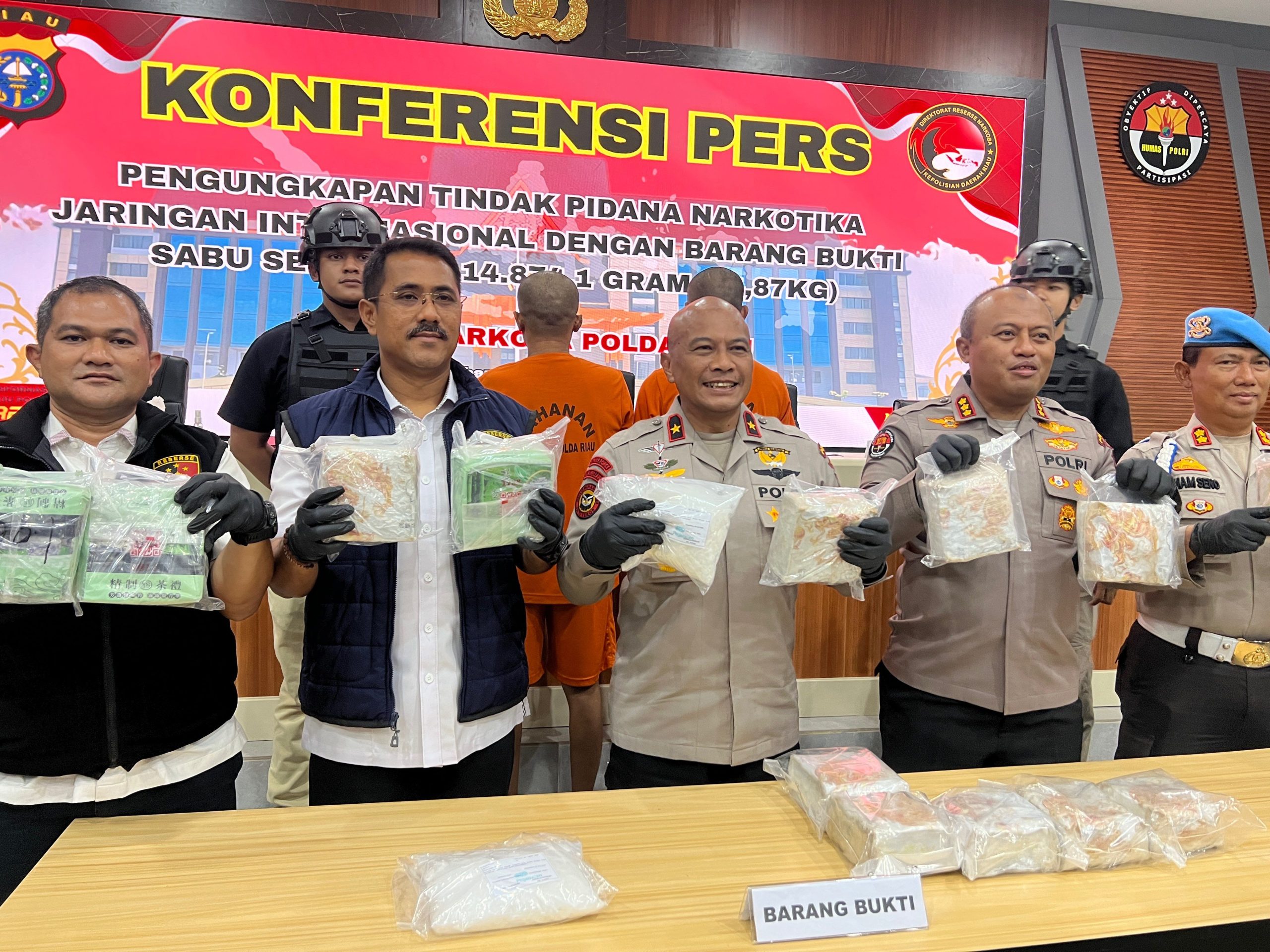 Polda Riau Tangkap Dua Kurir Narkoba Jaringan Internasional
